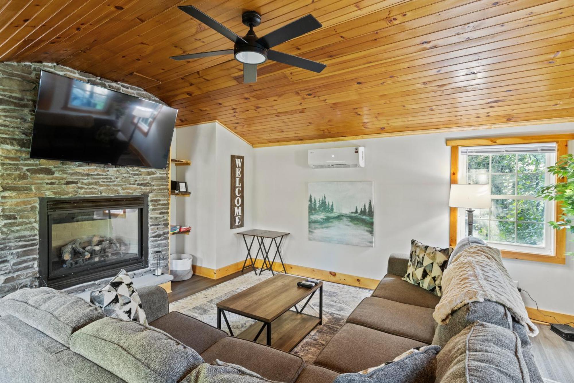 Cozy Home W/ King Bed & Lake Access Canandaigua Exteriör bild
