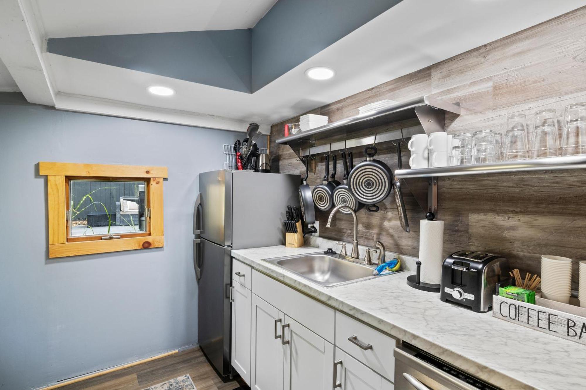 Cozy Home W/ King Bed & Lake Access Canandaigua Exteriör bild